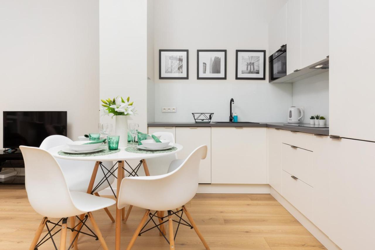 Apartments Warsaw Gagarina By Noclegi Renters Bagian luar foto